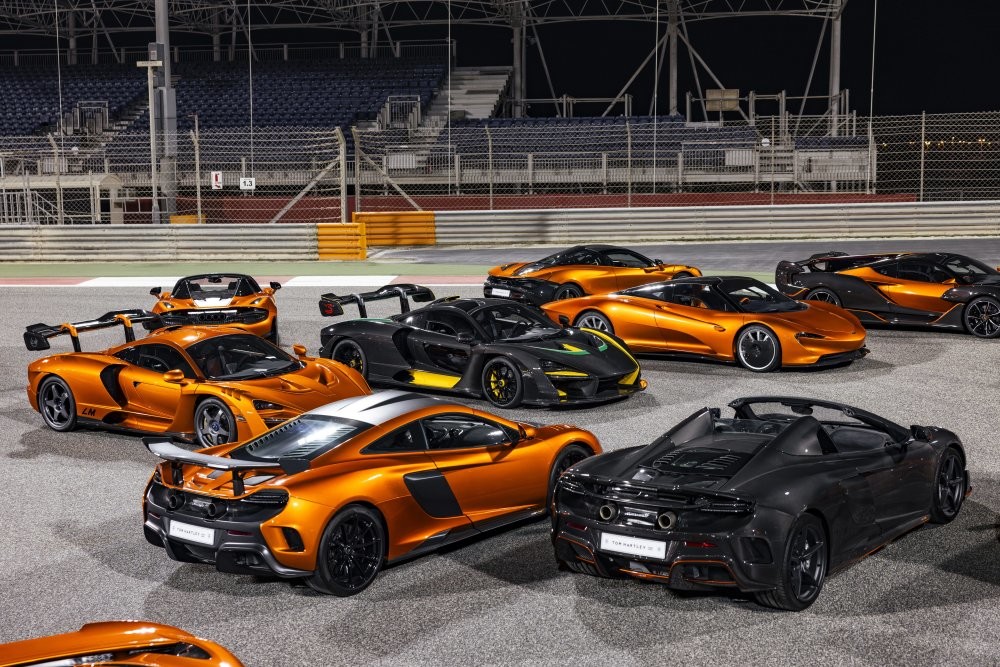 Коллекцию из 20 уникальных McLaren выставили на продажу