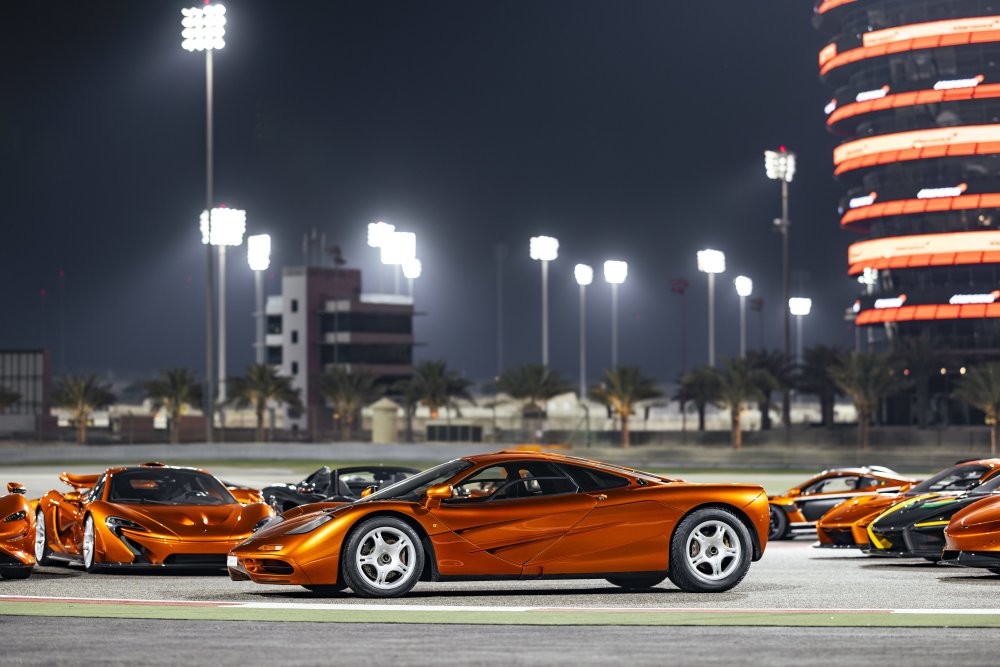 Коллекцию из 20 уникальных McLaren выставили на продажу