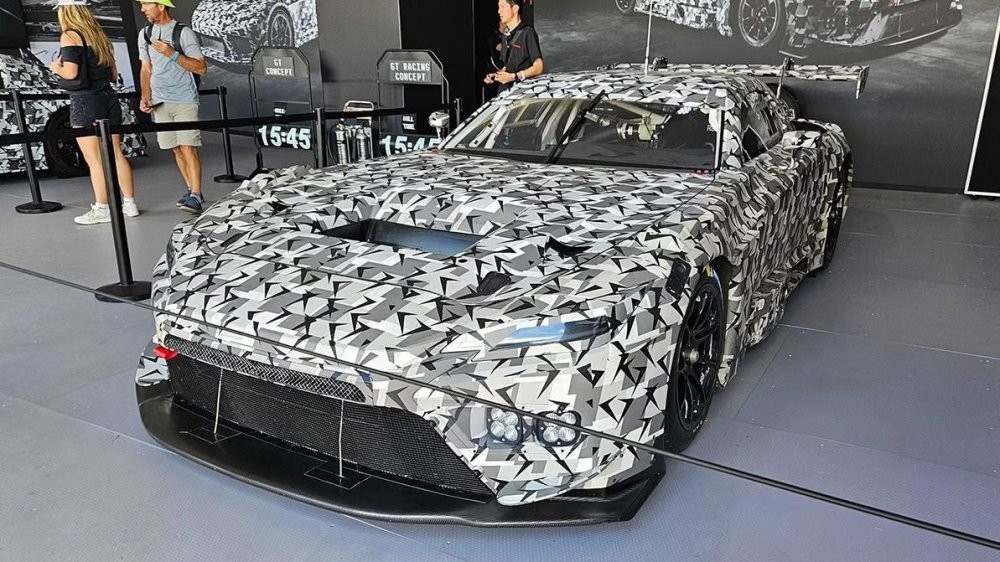  Lexus неожиданно показал сразу два суперкара