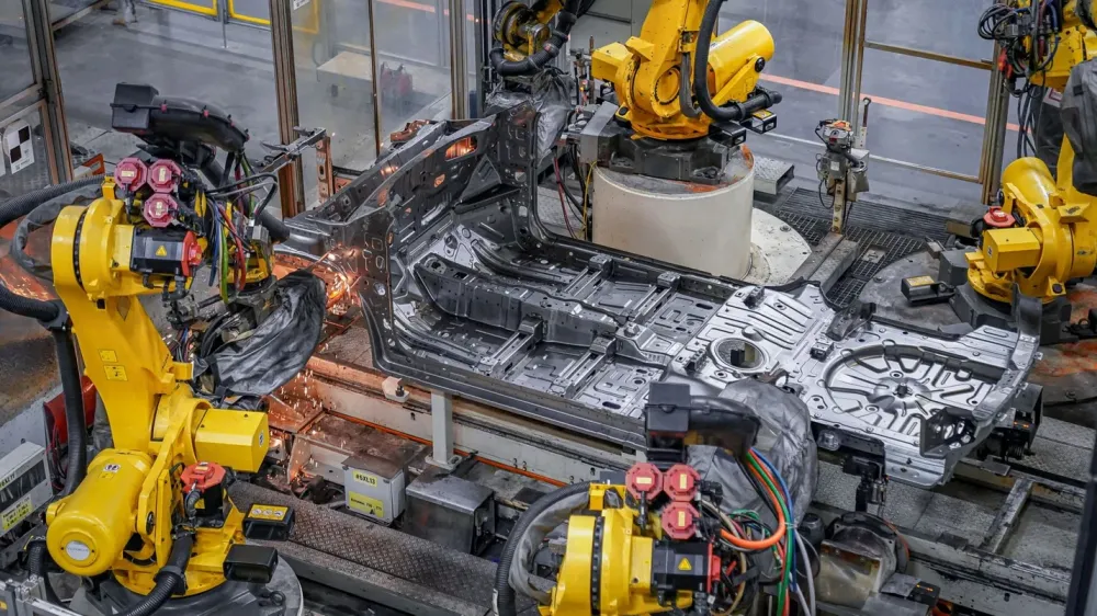На бывшем российском заводе Volkswagen начали сваривать кузова автомобилей марки Tenet