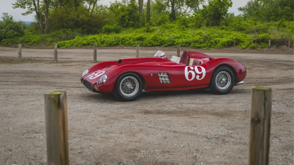 Уникальную Ferrari 1955 года, на которой ездил Кэрролл Шелби, выставят на аукцион