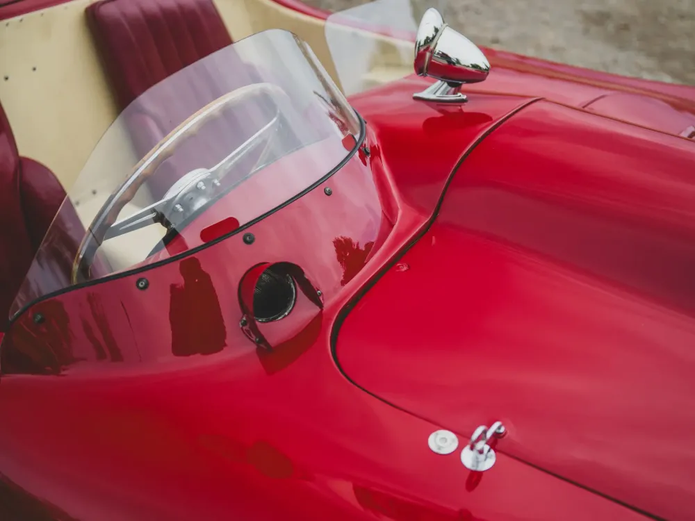 Уникальную Ferrari 1955 года, на которой ездил Кэрролл Шелби, выставят на аукцион