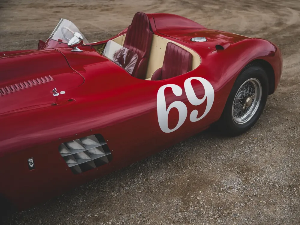 Уникальную Ferrari 1955 года, на которой ездил Кэрролл Шелби, выставят на аукцион