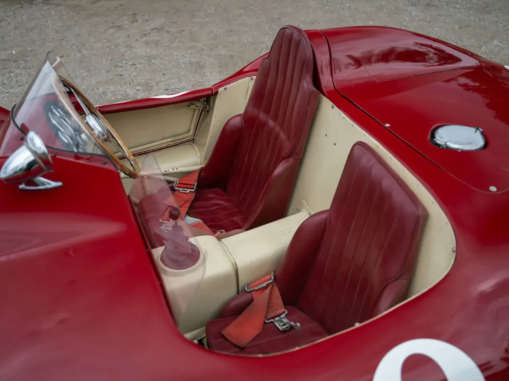 Уникальную Ferrari 1955 года, на которой ездил Кэрролл Шелби, выставят на аукцион