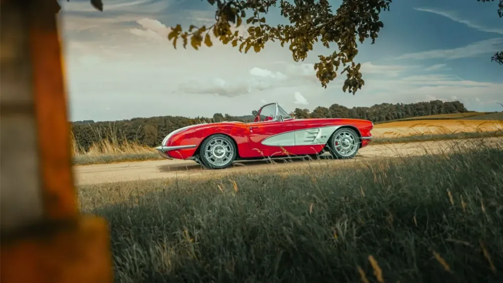 В Европе собрали новый Chevrolet Corvette первого поколения из остатков старых спорткаров