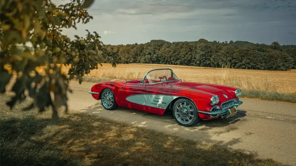 В Европе собрали новый Chevrolet Corvette первого поколения из остатков старых спорткаров