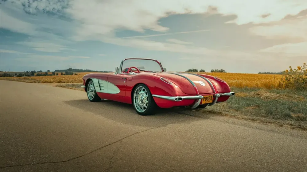 В Европе собрали новый Chevrolet Corvette первого поколения из остатков старых спорткаров