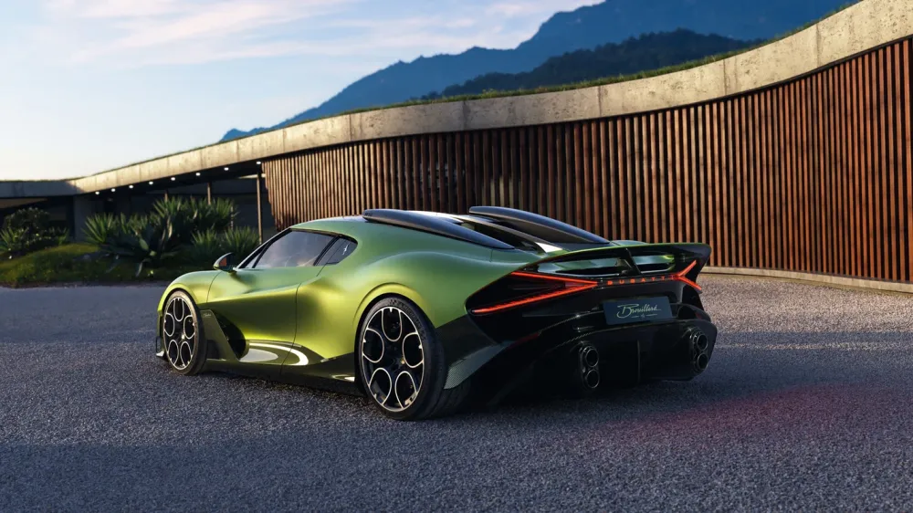 Bugatti представила эксклюзивный гиперкар Brouillard на платформе Chiron
