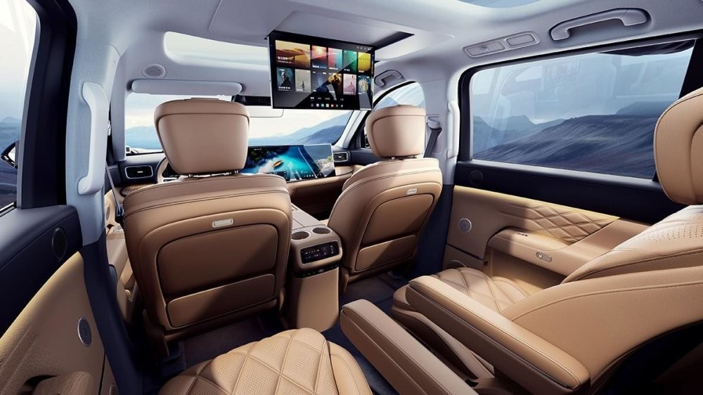  Chery показала кроссовер с 30-дюймовым экраном
