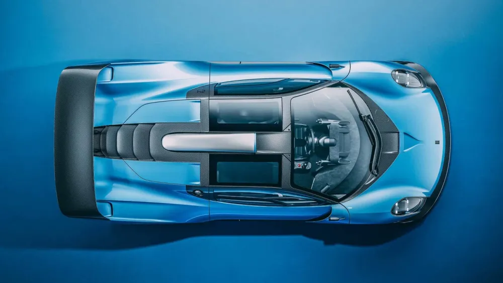 Создатель McLaren F1 представил два новых суперкара с V12