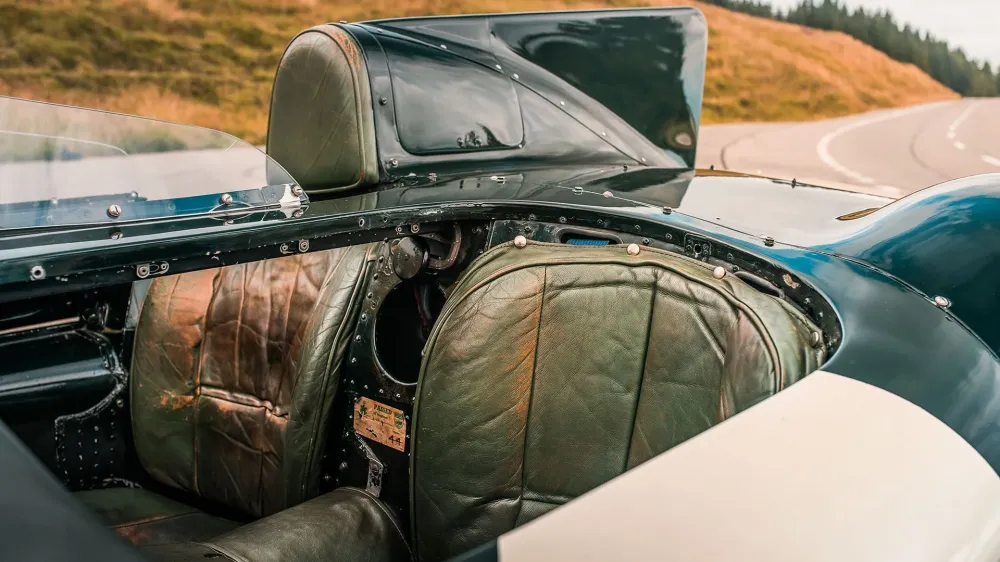 Гоночный Jaguar D-Type из 1950-х рассчитывают продать за 7,7 миллиона долларов