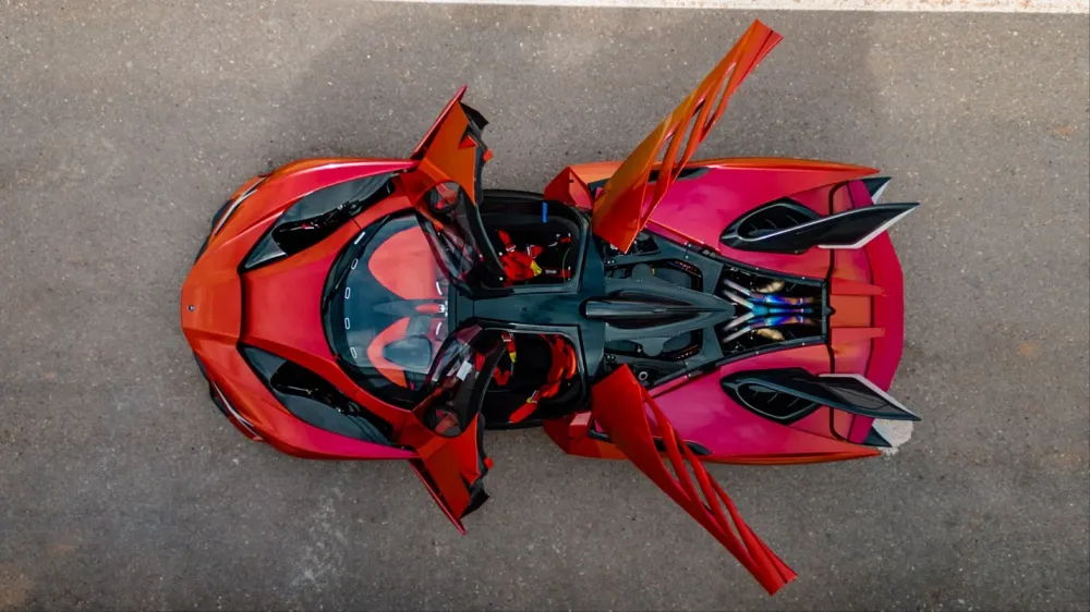 Представлен новый суперкар Apollo Evo с V12