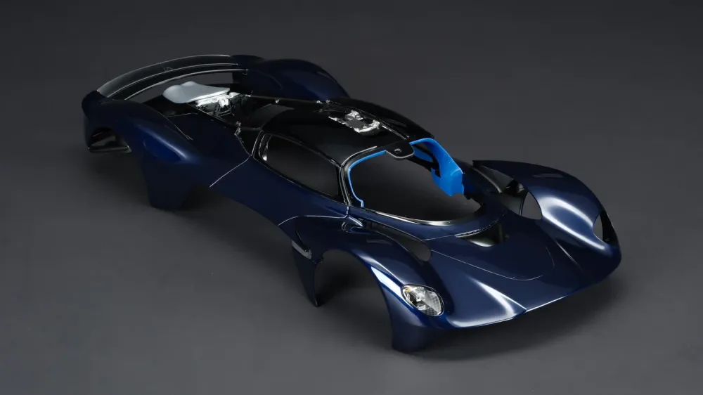 56-сантиметровый Aston Martin Valkyrie оценили как настоящий автомобиль
