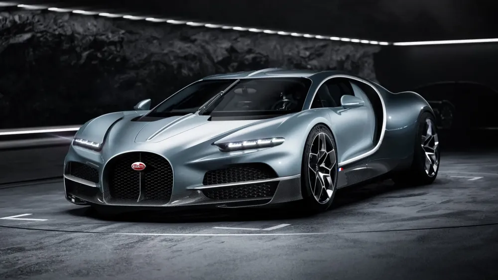 Глава Bugatti объяснил, почему не видит смысла в гибридах с турбомоторами