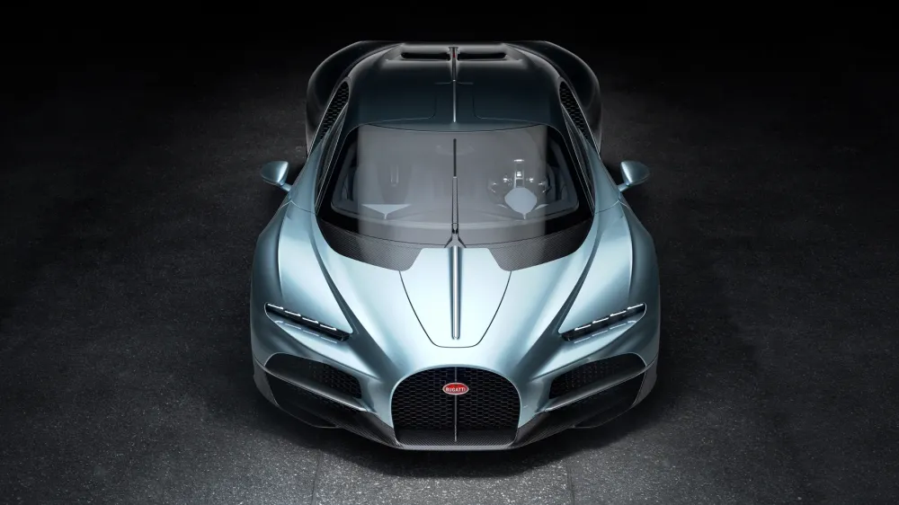 Глава Bugatti объяснил, почему не видит смысла в гибридах с турбомоторами