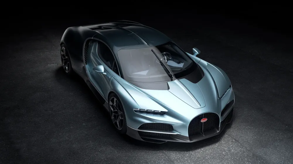 Глава Bugatti объяснил, почему не видит смысла в гибридах с турбомоторами