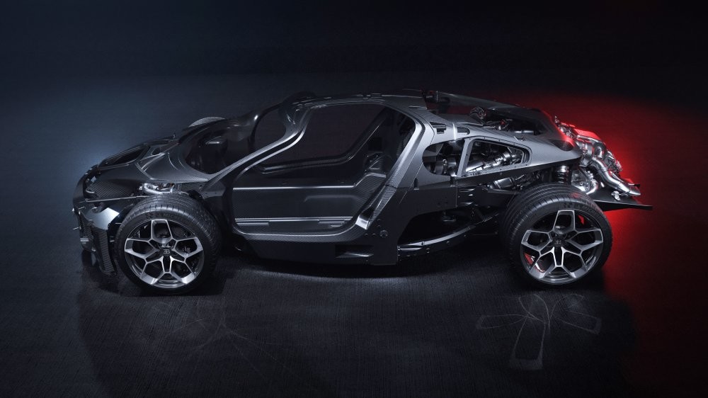 Глава Bugatti объяснил, почему не видит смысла в гибридах с турбомоторами