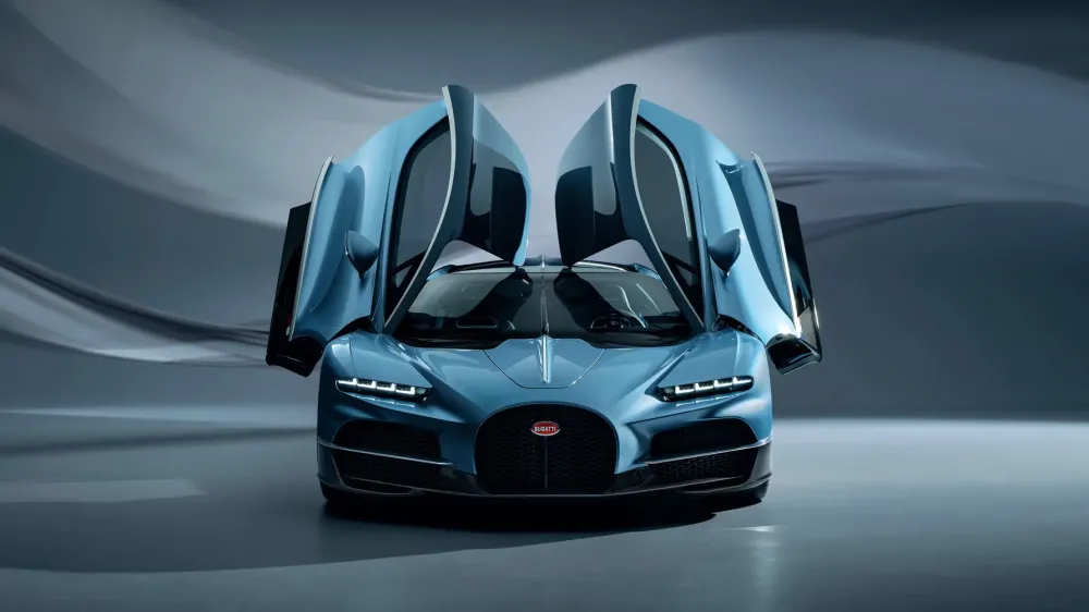 Глава Bugatti объяснил, почему не видит смысла в гибридах с турбомоторами
