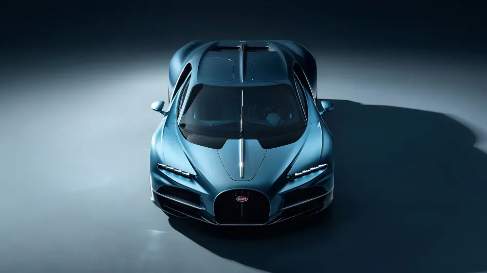 Глава Bugatti объяснил, почему не видит смысла в гибридах с турбомоторами