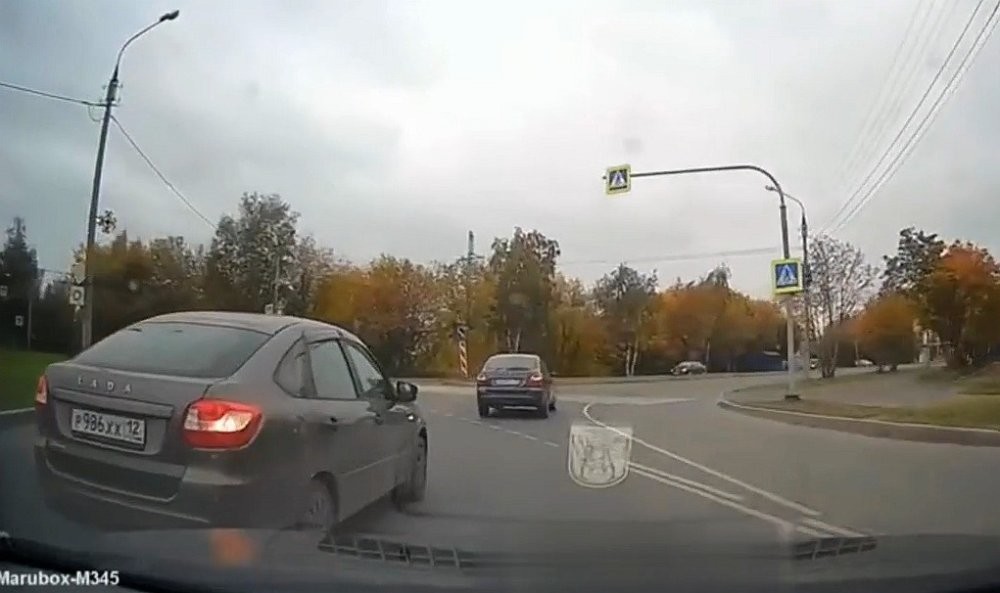 "Что делаешь-то?"