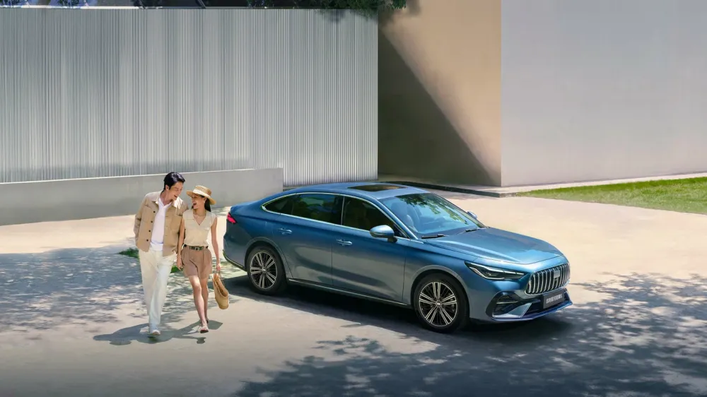 Гибрид Geely Galaxy Starshine 6 начал продаваться в Китае по цене LADA Granta