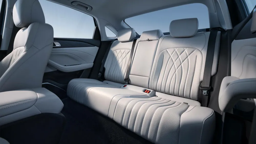 Гибрид Geely Galaxy Starshine 6 начал продаваться в Китае по цене LADA Granta