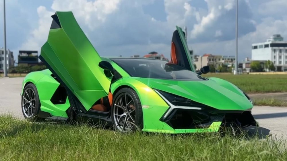 Во Вьетнаме сделали реплику Lamborghini из старого Nissan
