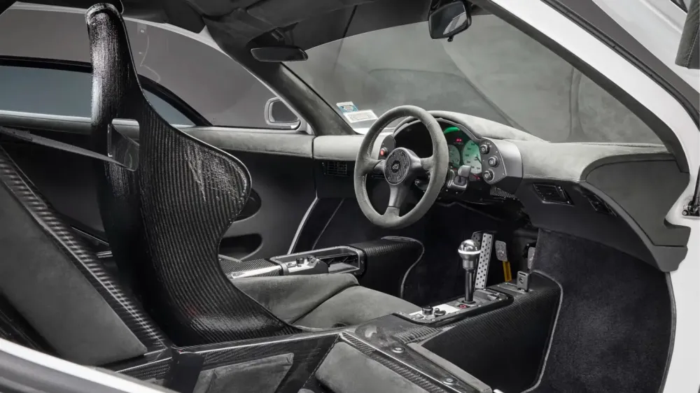 Очень редкий McLaren F1 из гаража султана Брунея пустят с молотка