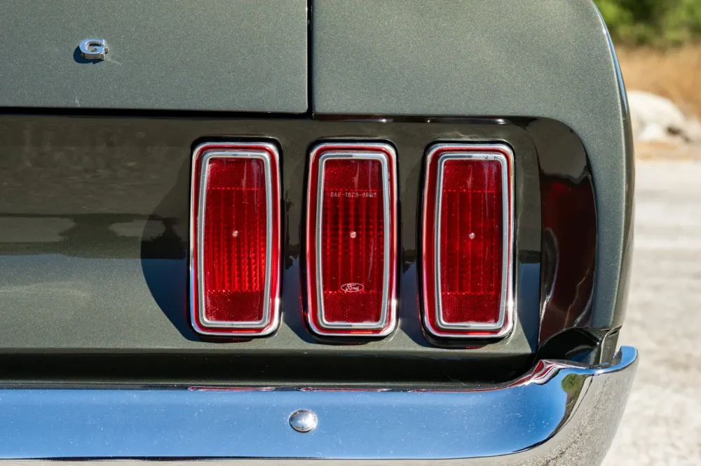 Редкий Ford Mustang с 9,8-литровым мотором выставили на продажу