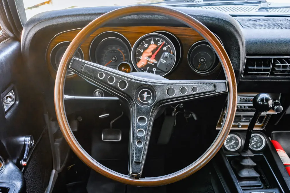 Редкий Ford Mustang с 9,8-литровым мотором выставили на продажу