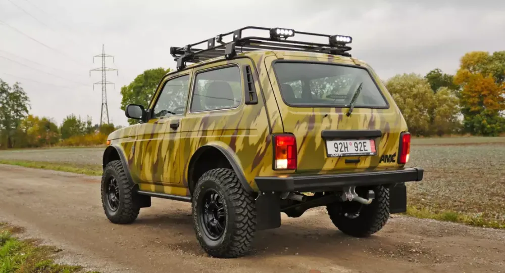 Чехия официально возобновила продажи LADA Niva Цена российского внедорожника ≈ 1,7 млн рублей.