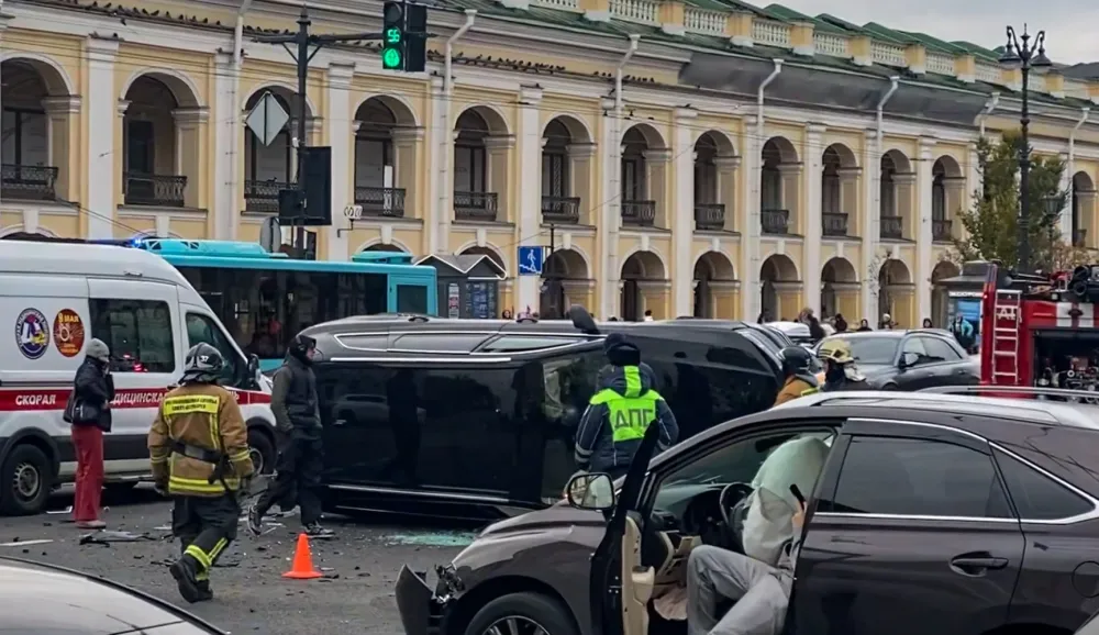 Мощный "штраф" за проезд на красный