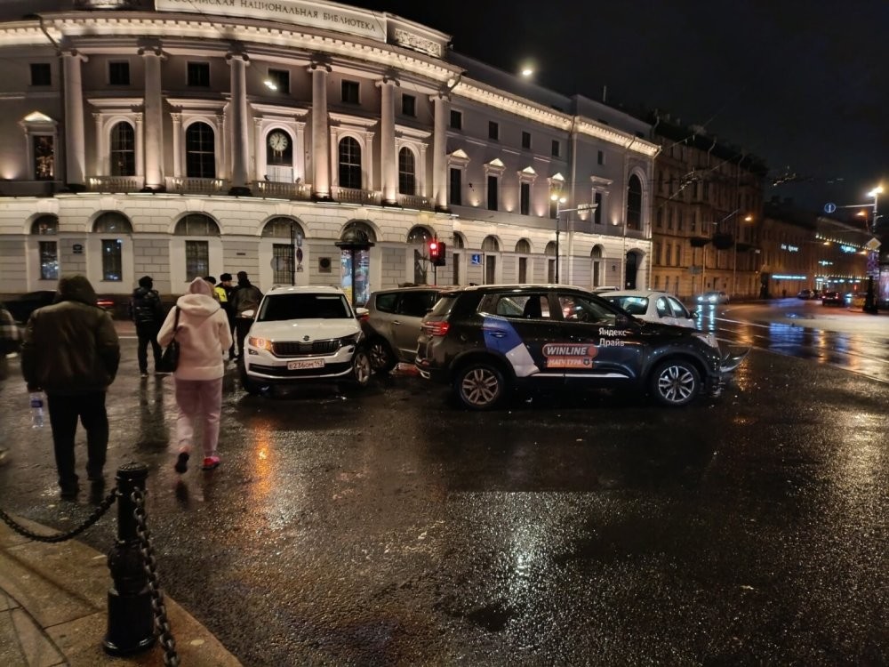 Очередной мощный штраф за проезд на красный в Санкт-Петерубрге Очередной мощный штраф за проезд на красный в Санкт-Петерубрге