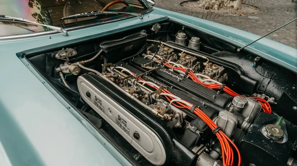 Раритетный Lamborghini из королевского гаража выставят на торги Раритетный Lamborghini из королевского гаража выставят на торги