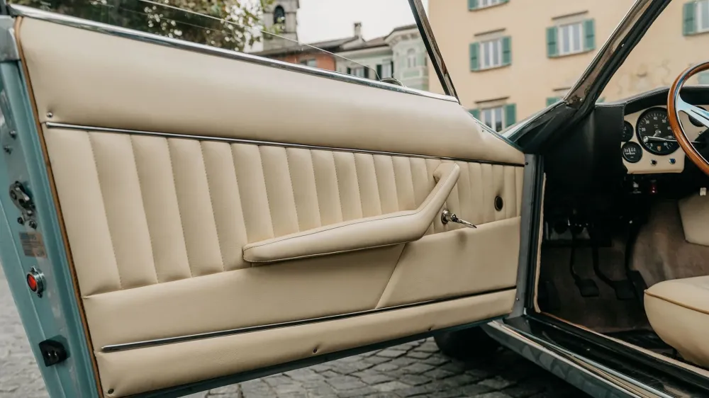 Раритетный Lamborghini из королевского гаража выставят на торги Раритетный Lamborghini из королевского гаража выставят на торги