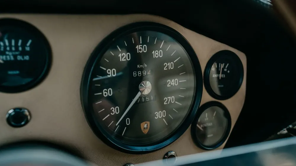 Раритетный Lamborghini из королевского гаража выставят на торги Раритетный Lamborghini из королевского гаража выставят на торги