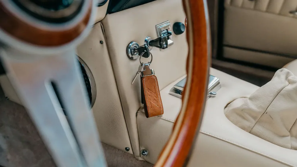 Раритетный Lamborghini из королевского гаража выставят на торги Раритетный Lamborghini из королевского гаража выставят на торги