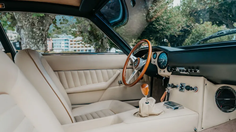 Раритетный Lamborghini из королевского гаража выставят на торги Раритетный Lamborghini из королевского гаража выставят на торги