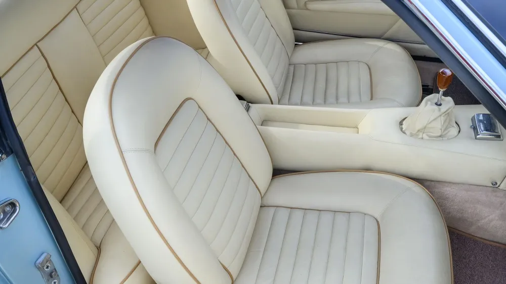 Раритетный Lamborghini из королевского гаража выставят на торги Раритетный Lamborghini из королевского гаража выставят на торги