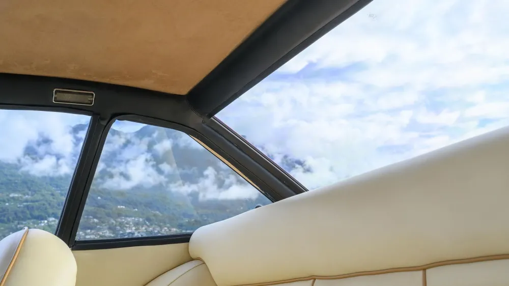 Раритетный Lamborghini из королевского гаража выставят на торги Раритетный Lamborghini из королевского гаража выставят на торги