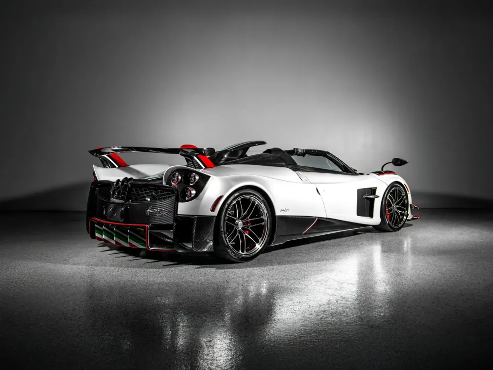 Последний из родстеров Pagani Huayra BC хотят продать за 5,7-6 миллионов долларов