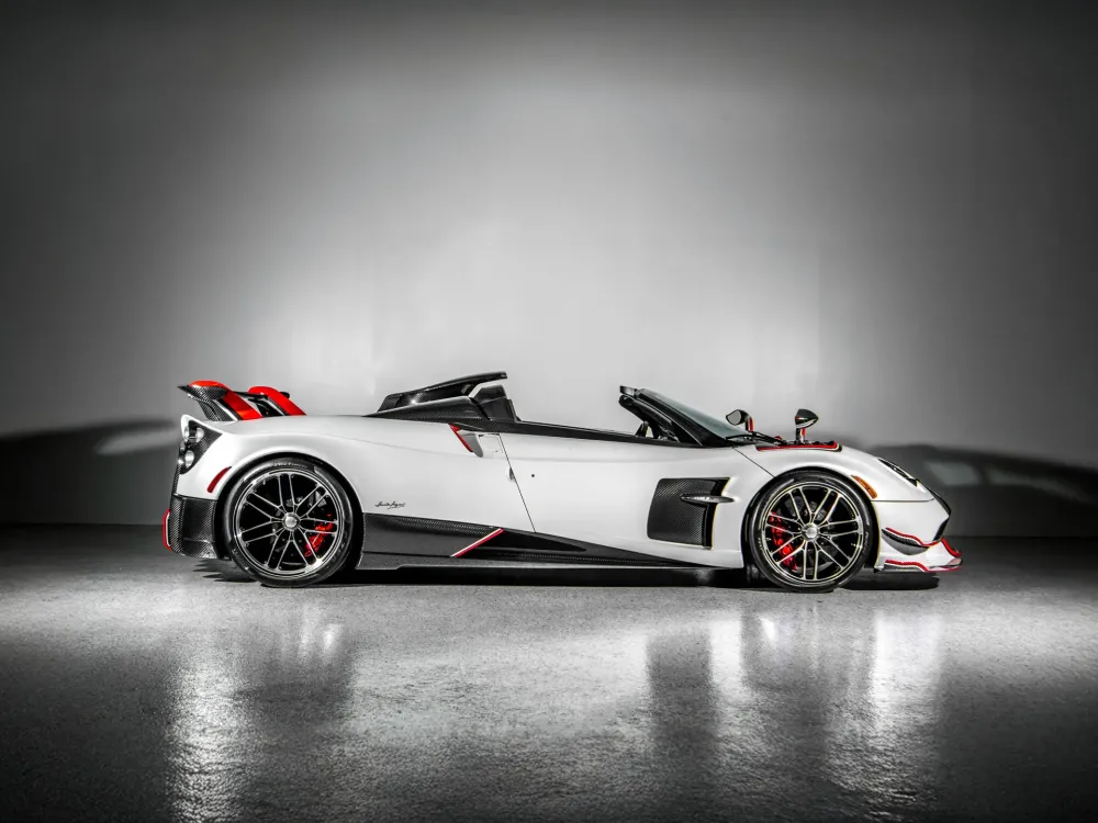 Последний из родстеров Pagani Huayra BC хотят продать за 5,7-6 миллионов долларов