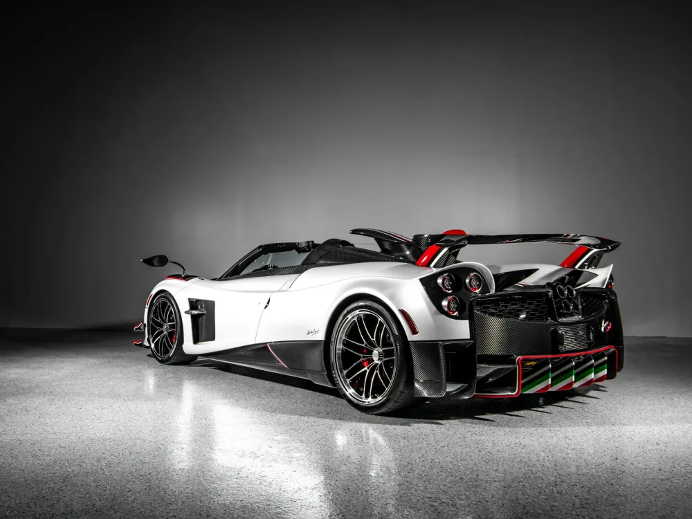 Последний из родстеров Pagani Huayra BC хотят продать за 5,7-6 миллионов долларов