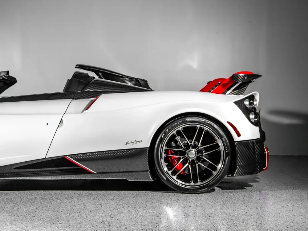 Последний из родстеров Pagani Huayra BC хотят продать за 5,7-6 миллионов долларов