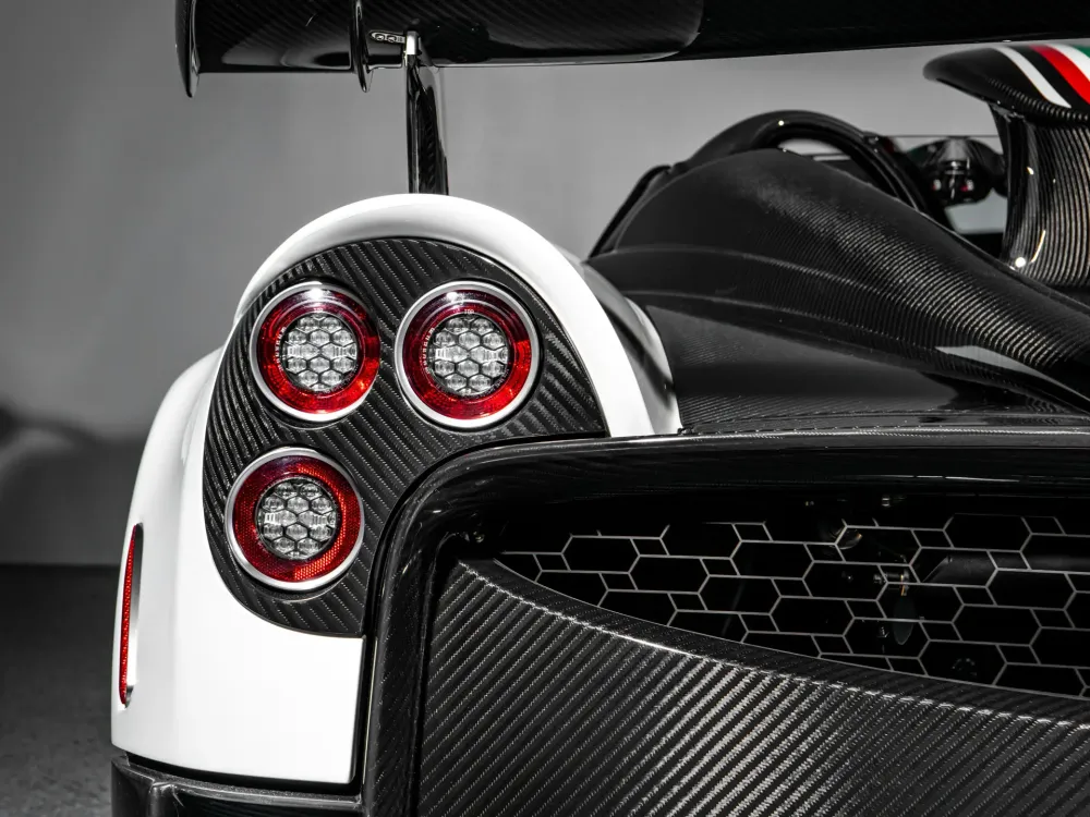 Последний из родстеров Pagani Huayra BC хотят продать за 5,7-6 миллионов долларов