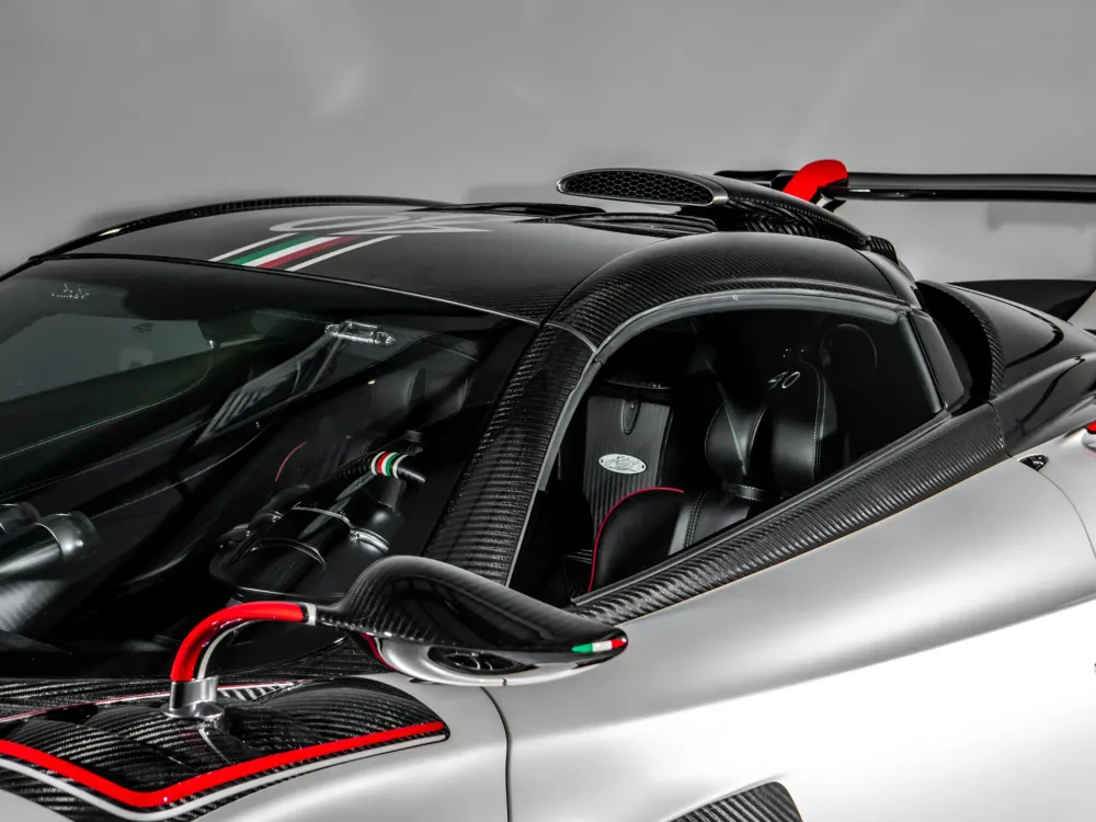 Последний из родстеров Pagani Huayra BC хотят продать за 5,7-6 миллионов долларов