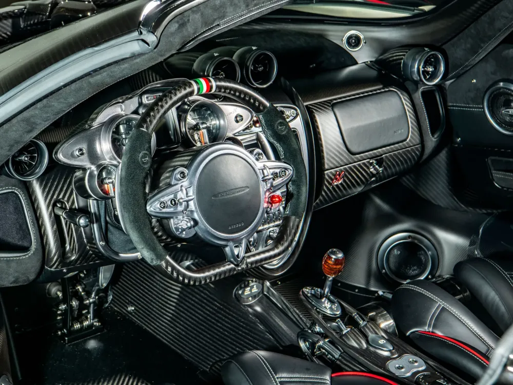 Последний из родстеров Pagani Huayra BC хотят продать за 5,7-6 миллионов долларов