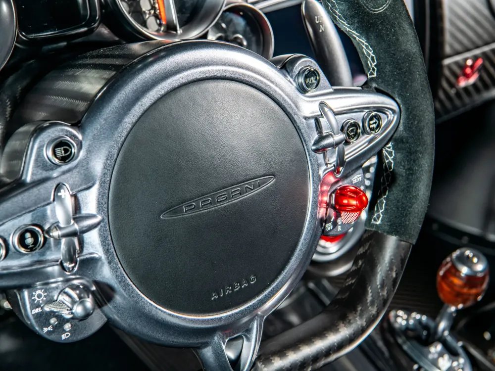 Последний из родстеров Pagani Huayra BC хотят продать за 5,7-6 миллионов долларов