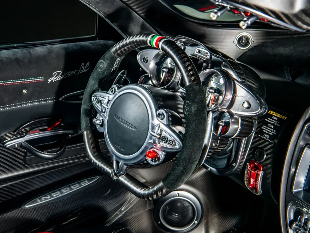 Последний из родстеров Pagani Huayra BC хотят продать за 5,7-6 миллионов долларов