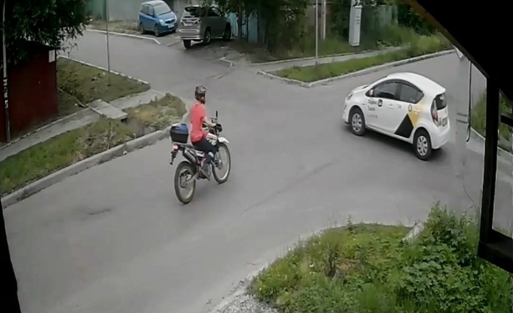 "Заколдованный" перекрёсток в Хабаровске